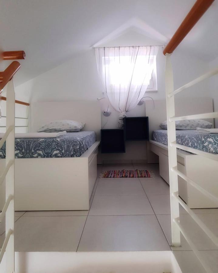Apartmani Vrancic มันเดร ภายนอก รูปภาพ