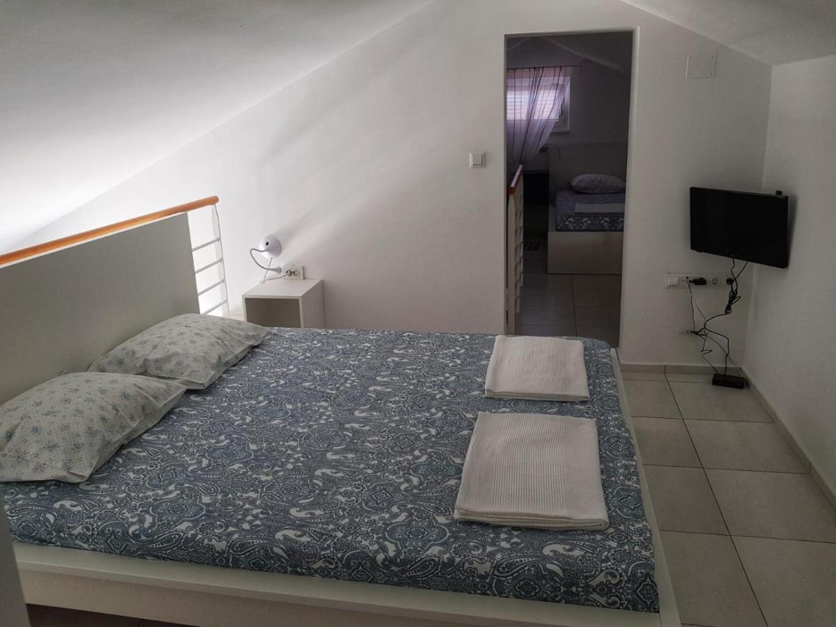 Apartmani Vrancic มันเดร ภายนอก รูปภาพ