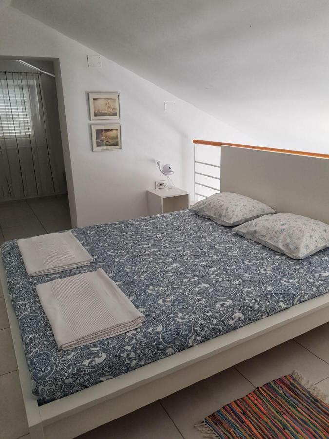 Apartmani Vrancic มันเดร ภายนอก รูปภาพ