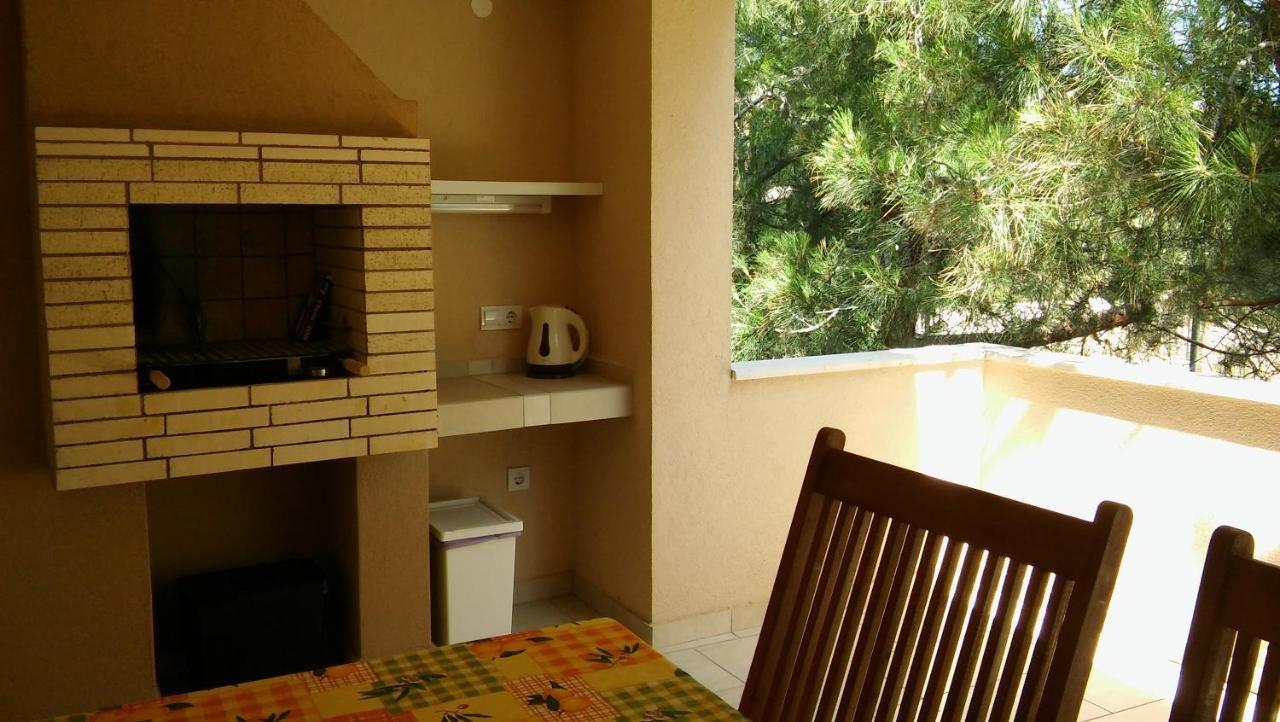 Apartmani Vrancic มันเดร ภายนอก รูปภาพ